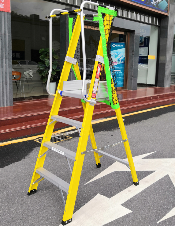 To make your work at height as easy and efficient, it is important to have your fiberglass ladder