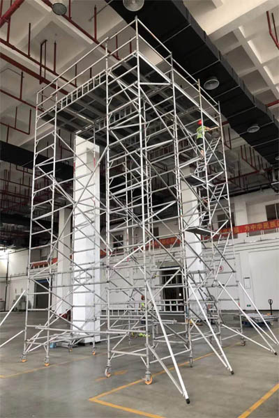 What products and equipment are aluminum scaffolding