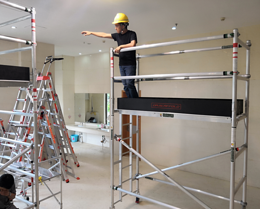 Aluminum double-width scaffolding