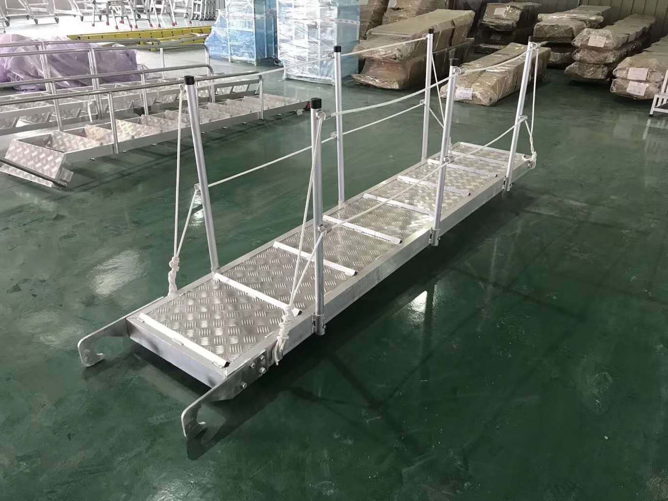 Is the fishing rod type telescopic ladder made of aluminum alloy?