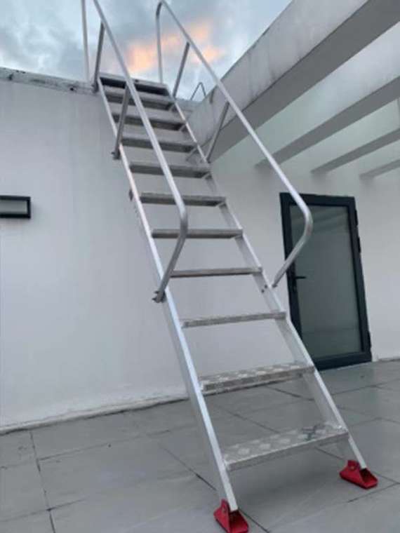 Aluminum alloy ladders can meet the specific requirements of specific fields